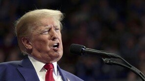 트럼프 “트위터, 제정신 상태 기쁘다”…머스크 인수 환영