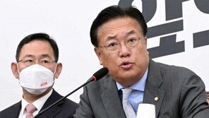 이태원 참사에 정진석 “전대미문 대형사고”, 이재명 “놀랍고 참담”