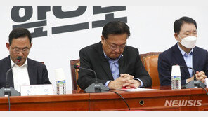 與, 이태원 참사에 “대외활동 자제·언행 주의해달라”