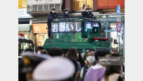 日, 핼러윈 행사에 질서유도 경찰…해외선 안전관리 어떻게?