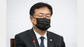 與 ‘이태원 참사’ 분향소 조문…정진석 “비통한 마음, 안전망 다시 점검”