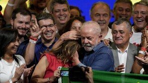 브라질 ‘첫 3선 대통령’ 룰라 승리 연설서 통합과 공정무역 약속