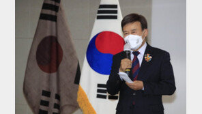 김원웅 전 광복회장 별세…‘횡령 의혹’ 간부들 수사는 계속