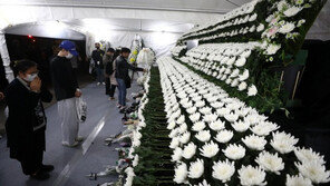 관가 모임-골프예약 취소 이어져…시민들도 자발적 회식-음주 자제