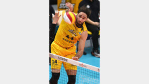 23세 ‘미스터 콜라’… KB손보 걱정 ‘뻥’ 뚫어주네