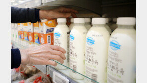 우유 ℓ당 3000원 돌파 우려에…농식품부 “소비 위축, 대폭 인상 어려워”