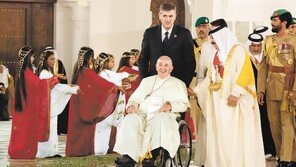 “가톨릭과 이슬람의 대화”… 교황, 바레인 첫 방문