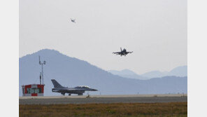 北, 울산 앞 순항미사일 보복 타격…발사 실패 ICBM ‘쏙 빼’