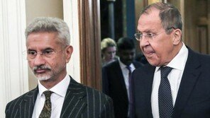 인도, 러산 석유 “계속 구매” 방침…현대식 무기 공동생산도 논의