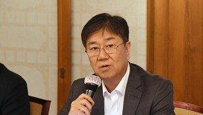 김대기 “‘웃기고 있네’ 메모는 잠깐 일탈…국회 모독했다고 보지 않는다”