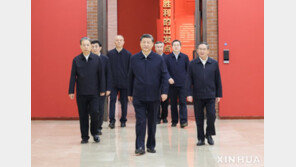 中지도부 “제로 코로나 유지…경제사회 영향 최소화”