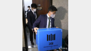 野 “정진상 수색영장 엉터리” vs 與 “불법 리스크 엄호 동분서주” 