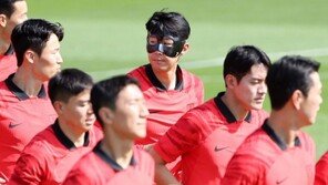 AFC “손흥민에 한국 16강 달려…부상 회복 빠를 것 기대”