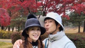 하희라, 최수종과 결혼 29주년 자축 “늘 같은 곳을 바라보며”