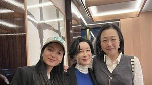 김혜은, 김태리·사촌 ‘파친코’ 이민진 작가 만나 “난 행운” 애정