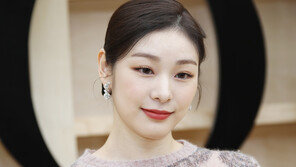 김연아 ‘2022 마마 어워즈’ 시상자 참석…초호화 라인업 공개