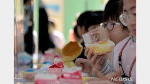 “급식실에 빵·우유만 가득”…학교비정규직 총파업 대체급식