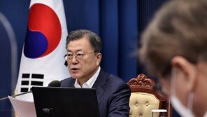 文, 서훈 구속에 “최고의 북한 전문가…꺾어버리다니 안타깝다”