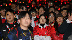전반전 브라질에 대량 실점하자 ‘한숨·탄식’…“그래도 대~한민국”