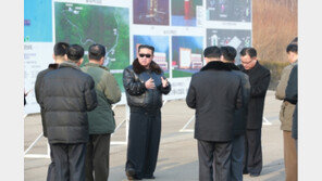 北 동창리 로켓 발사대 개폐형 패널 열려…“발사장치 개조” 추정