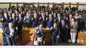 의총하듯… 친윤모임 ‘국민공감’ 71명 세과시