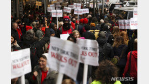 뉴욕타임스 기자·직원 파업 돌입…44년 만에 신문 발행 중단