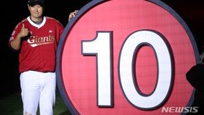 ‘완벽한 마무리’ 이대호, 떠날 때도 새 역사