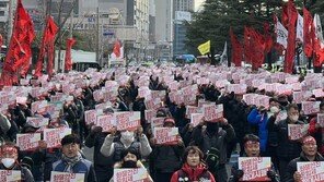 ‘파업철회’ 화물연대 “정부, 안전운임제 3년 연장 지켜야”