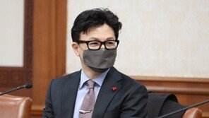 법원 “더탐사, 한동훈 주거지 100m 이내 접근 금지”