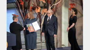 올해 노벨평화상 수상자들, ‘우크라 침공’ 푸틴 규탄 한목소리