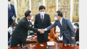 野 “초부자 감세 철회해야” vs 與 “서민감세는 포퓰리즘”