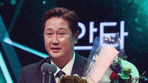 ‘이제는 롯데팬’ 이대호, 내년 사직구장 찾을까…“우리 아들이 가자면…”