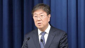 김대기 비서실장, UAE 대통령 예방…‘尹 친서’ 전달