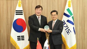 싱하이밍 만난 김동연 “교역, 투자 등 모든 분야서 협력 강화”