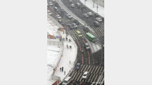퇴근길 도로 ‘꽁꽁’…서울 대중교통 집중배차 30분 연장