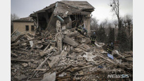 러군, 우크라 의료시설 715건 공격…약탈·정전에 ‘이중고’