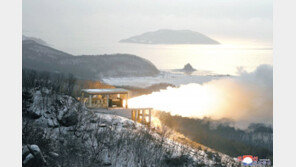 北, 美미니트맨3 능가 고체연료 엔진 성공 주장… “LA 타격 가능” 