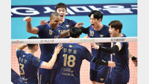 우리카드, 삼성화재 꺾고 4위 탈환…흥국생명 5연승 질주