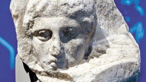 교황, 바티칸 소장 파르테논 조각품 그리스에 반환