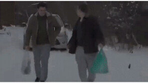 “입대하면 전 여친 돌아오고 차도 산다”…푸틴의 황당 선전 비디오