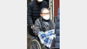 이진복 정무수석, ‘사면설’ MB 방문…대통령실 “생일 방문 관례”