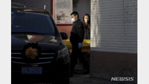 中화장장마다 포화라는데 ‘코로나 사망자 2명’ 발표에 비난 폭주