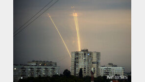 러 “우크라 남부에서 미제 대 레이더 미사일 4발 요격”