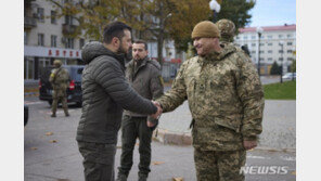 젤렌스키, 가장 치열한 전투 현장 바흐무트 방문