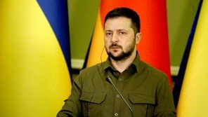 “젤렌스키 21일 전쟁중 깜짝 방미…바이든 만난다” CNN 보도