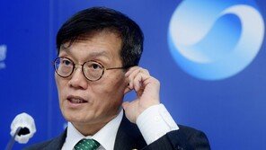 이창용 “가계빚 위험해, 줄여야” 내년에도 고금리 시사 