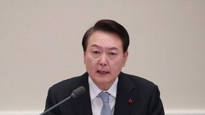 尹 “노조 부패, 척결해야 할 3대 부패…노동개혁 최우선”