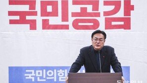 與, 컷오프 ‘당원 100% 여론조사’ 검토…“친윤 살리기” 불만도