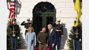 젤렌스키 “美 지지에 감사”…바이든 “지속 지원”