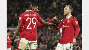 호날두와 결별한 맨유, 번리 2-0 꺾고 리그컵 8강행